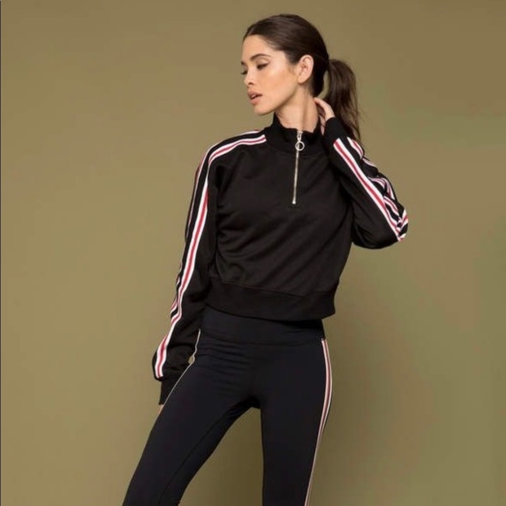 2/$30 💫 Kendall and Kylie 1/4 zip sweatshirt